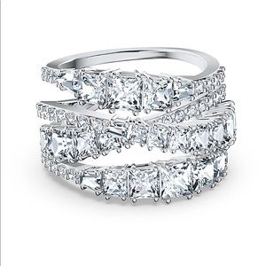 Swarovski Twist Wrap ring
White, Rhodium plated